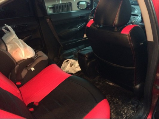 Авточехлы на Honda Civic 8 4D Авточехлы на Honda Civic 8 4D